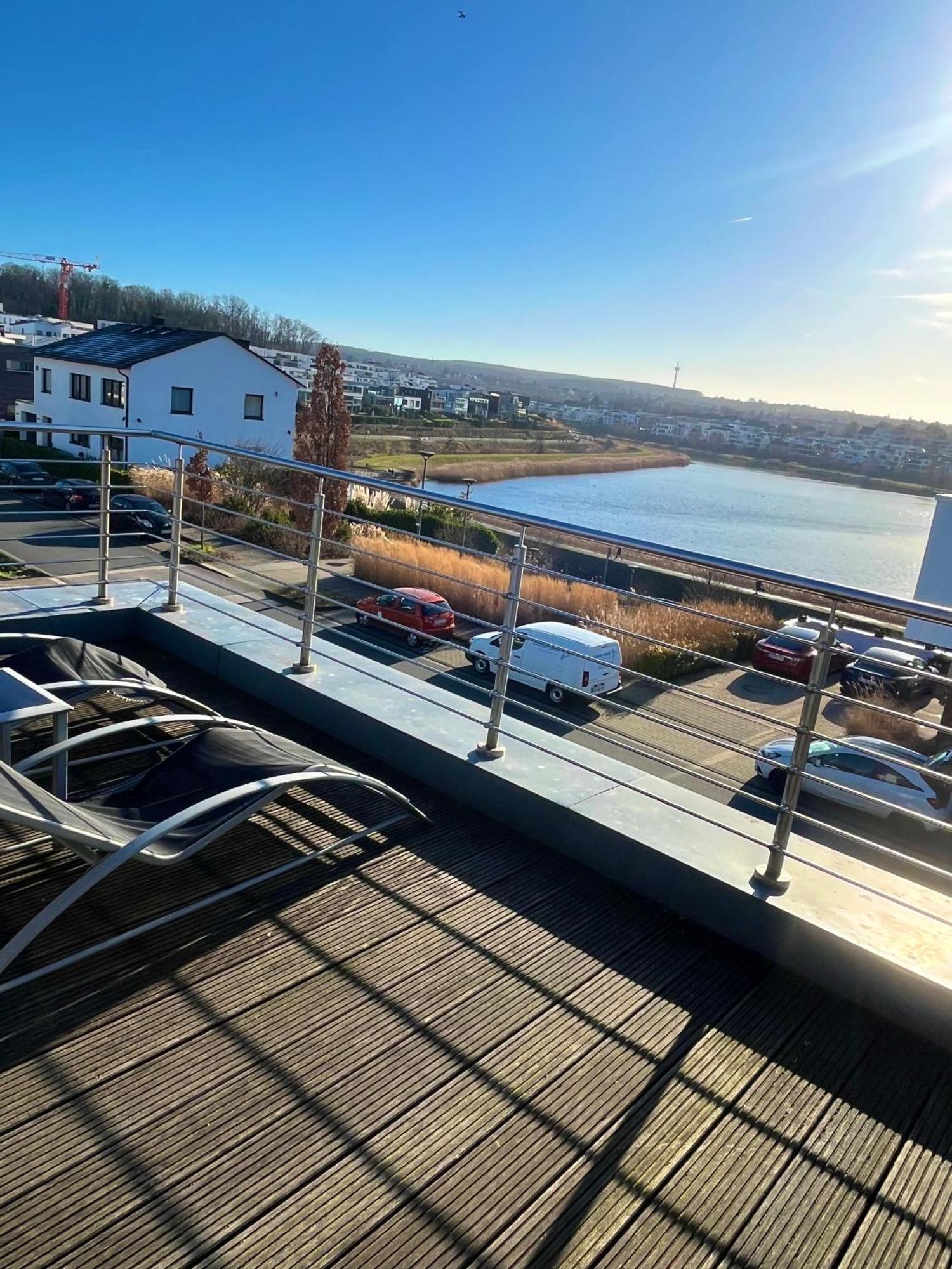 Haus Mit Panoramablick Auf Den Phoenixsee Dortmund Exteriör bild